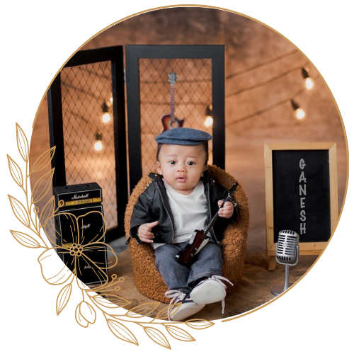 Neutral Grey Minimalist Elegant Floral Circle Logo Neutral Grey Minimalist Elegant Floral Circle Logo